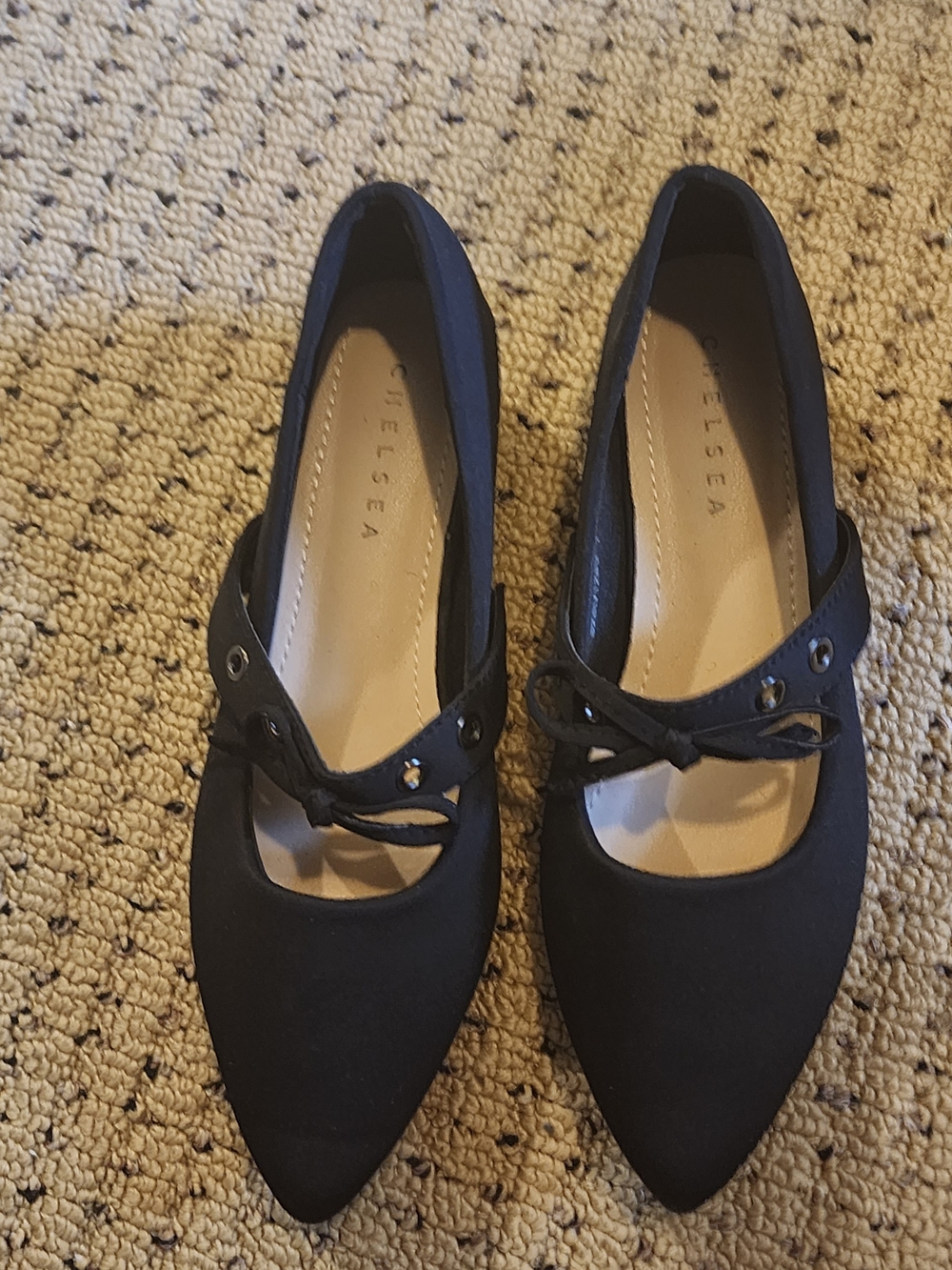 Chelsea Black Pointed-Toe Bow Flats